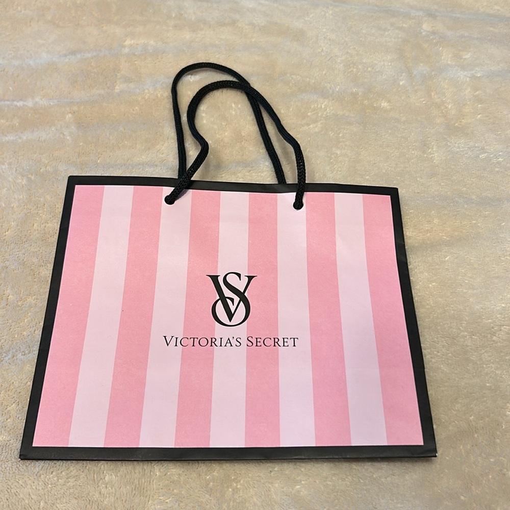 Victoria's Secret Pink Striped Gift Set with Black Sleep Mask - Picture 5 of 5